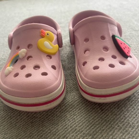 CROCS Kids Size 6C Light Pink Clogs with Fun Charms - Picture 7 of 13